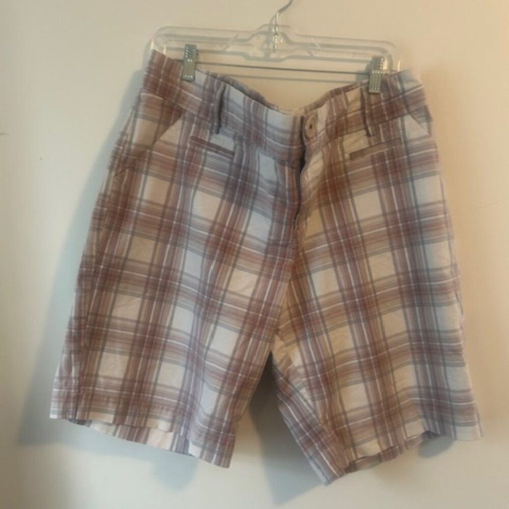 Lee Plaid Tan/Cream/Gray Just Below the waist Bermuda shorts, size 18
